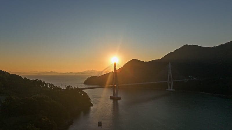 사량대교 너머로 지는 일몰